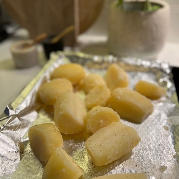 Roast potatoess prepared in advance for a stress free Christmas food prep 
