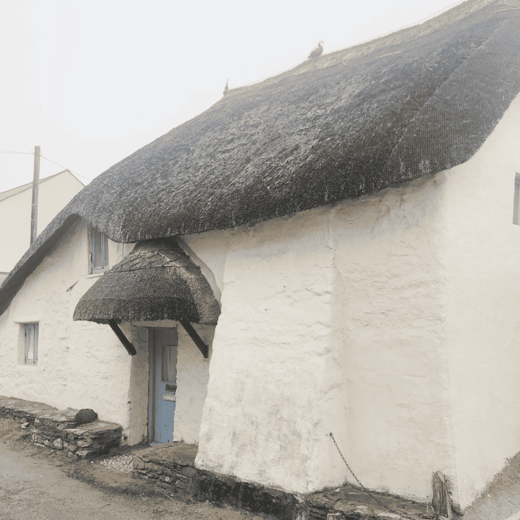 thatched cottage at Hope Cove